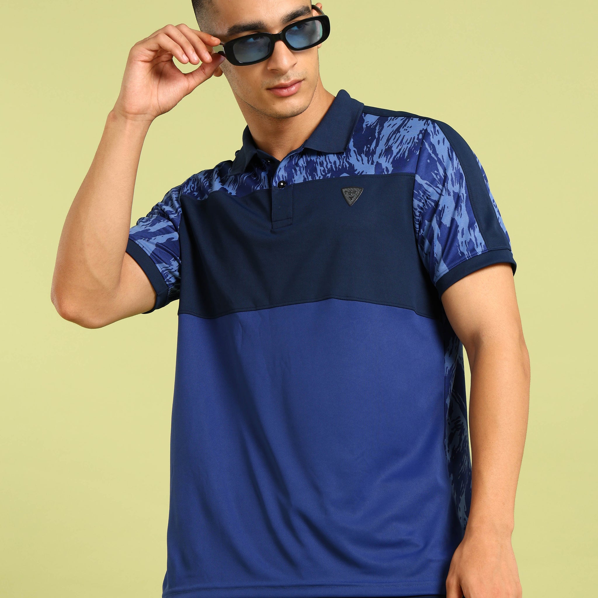 Men Colorblock Slim Fit Polo Sports T-shirt with DOUBLE COOL