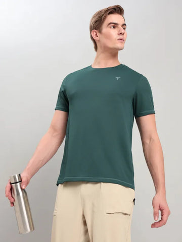 Men Solid Slim Fit Crew Neck T-shirt with TECHNO COOL+