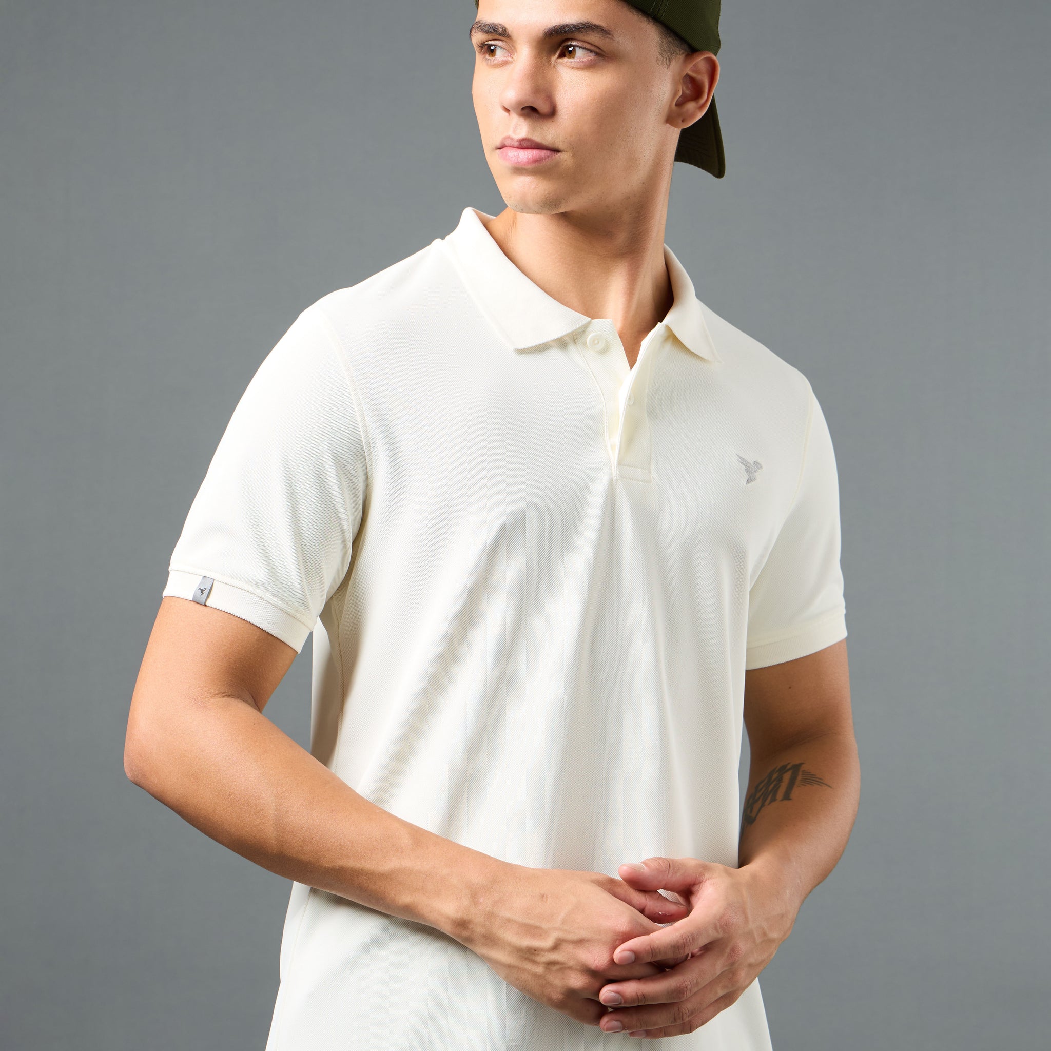 Men Solid Slim Fit Polo T-shirt with MATPIQ