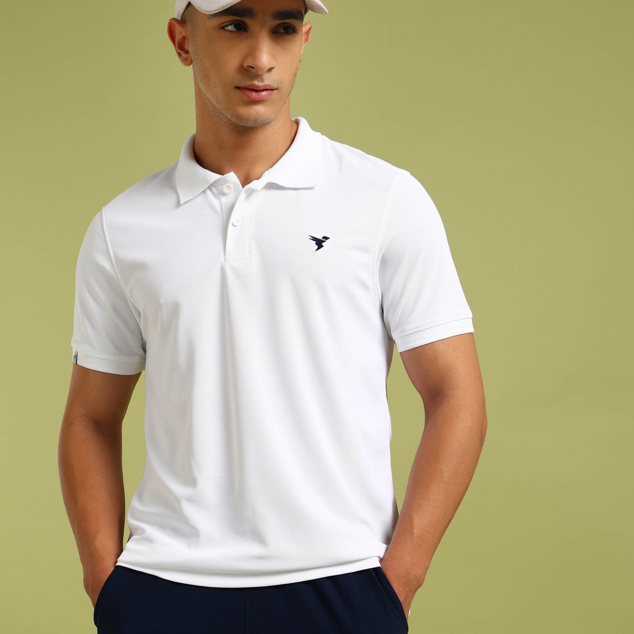 Men Solid Slim Fit Polo T-shirt with MATPIQ