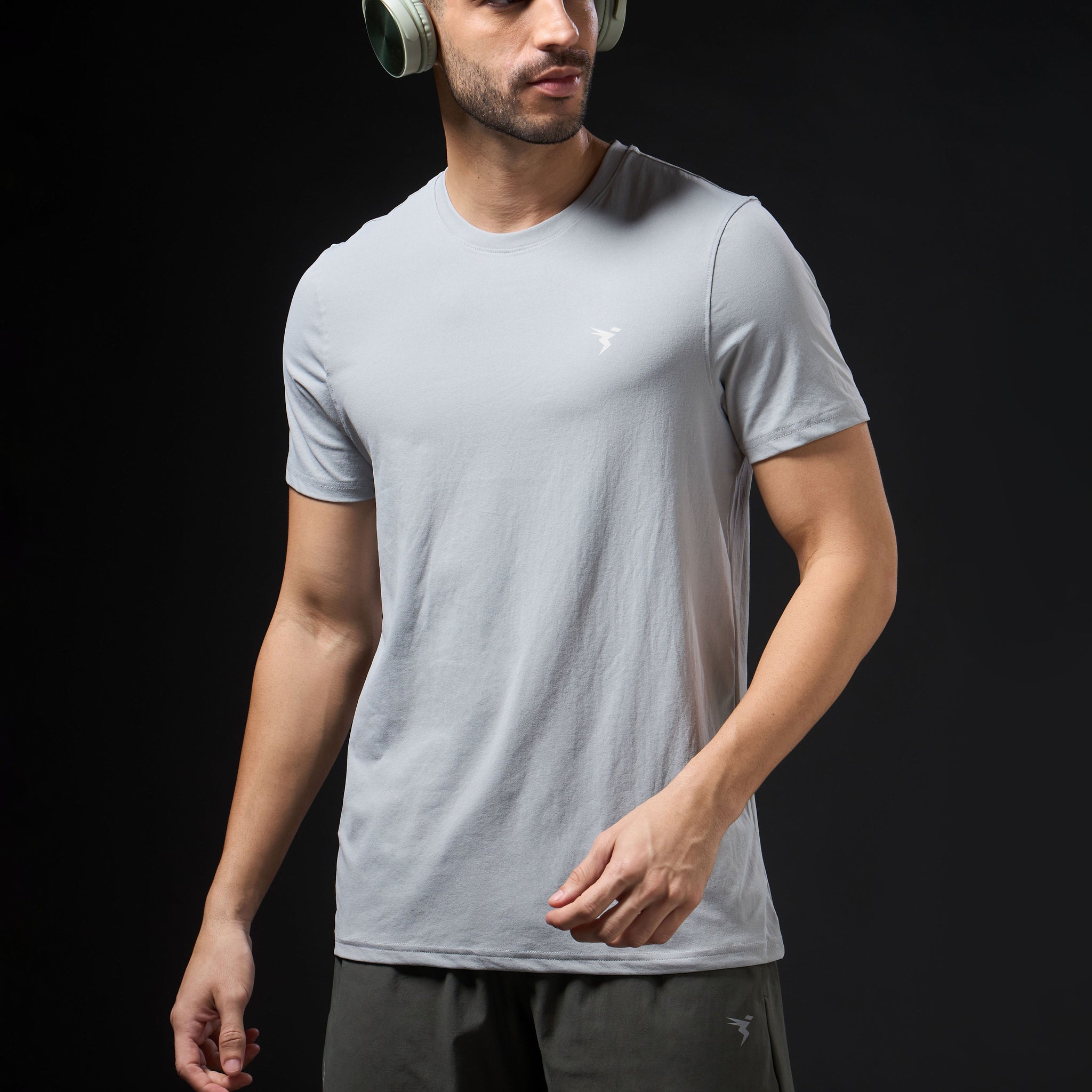 Men Solid Slim Fit Crew Neck T-shirt with COTFLEX