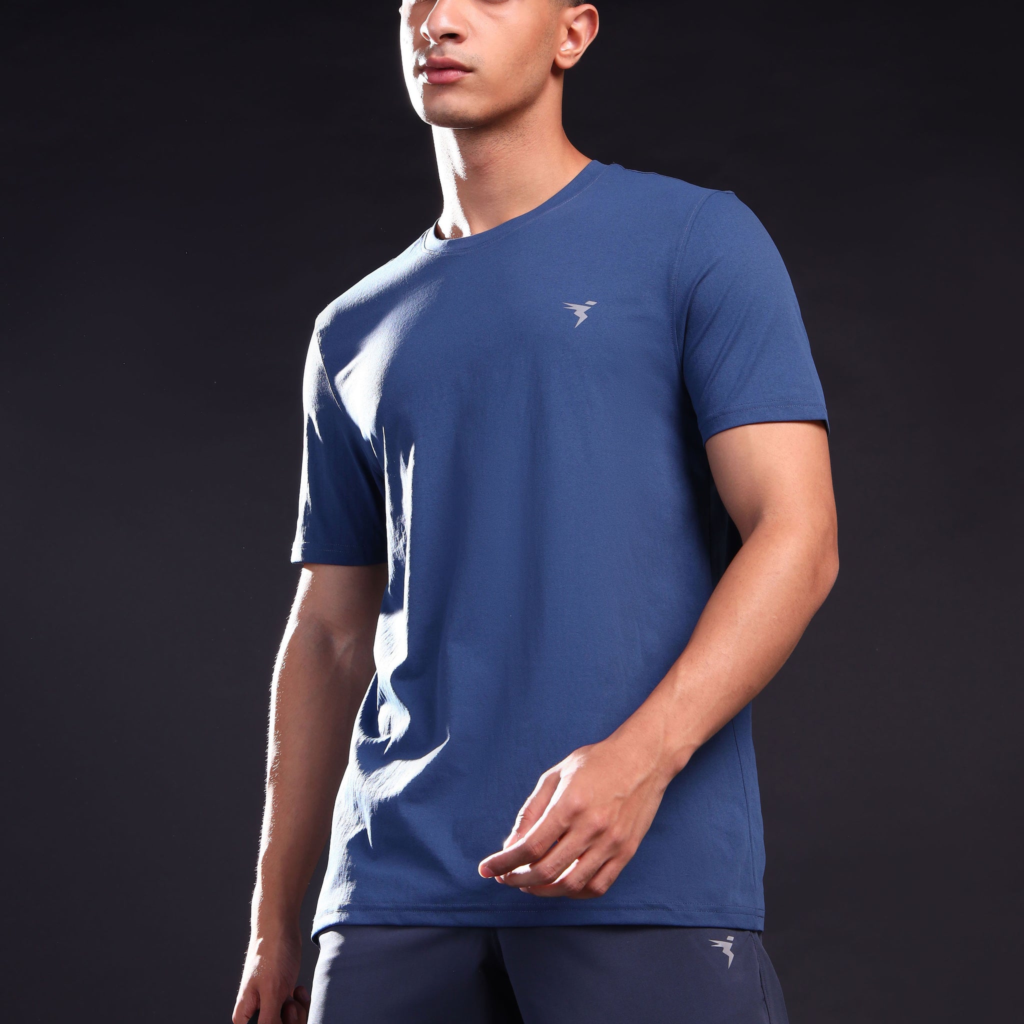 Men Solid Slim Fit Crew Neck T-shirt with COTFLEX