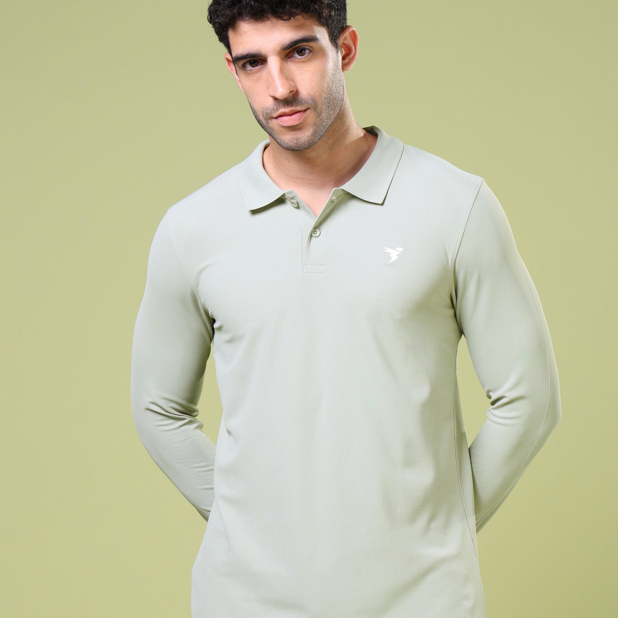 Men Solid Slim Fit Polo T-shirt with MATPIQ