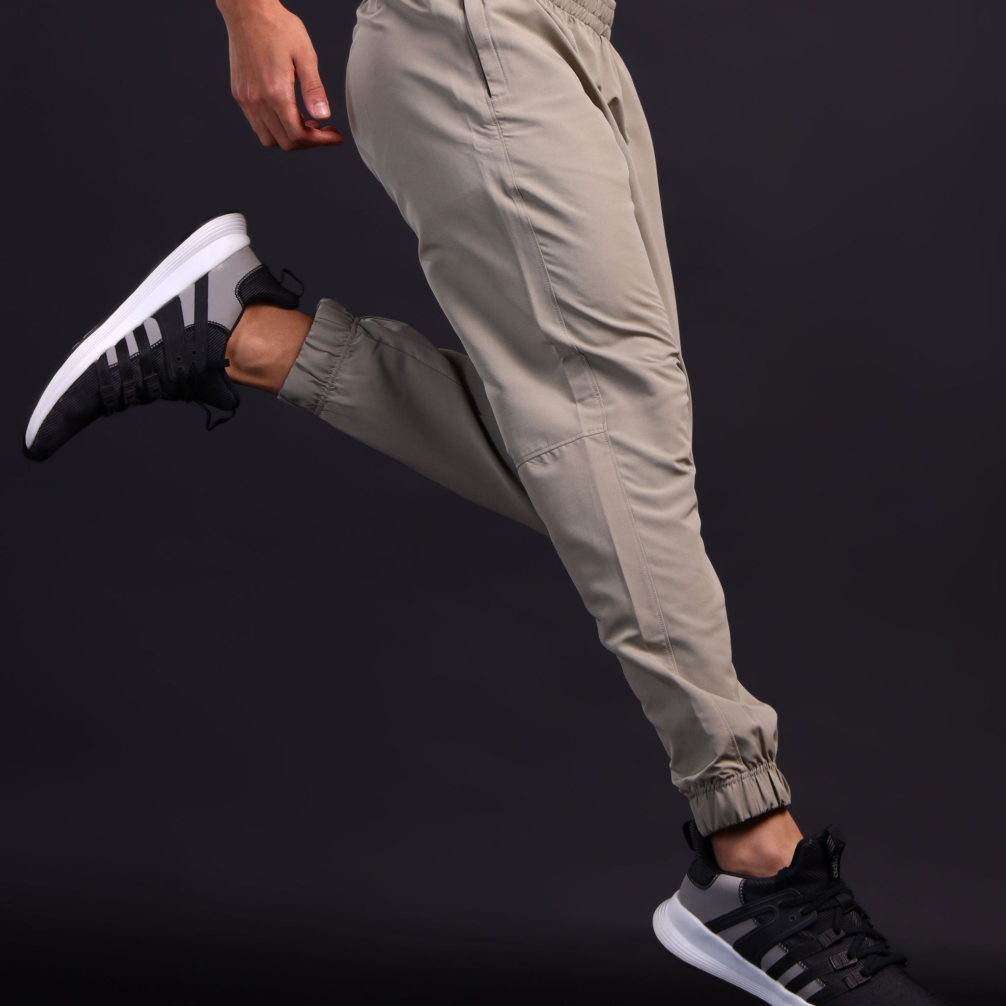 Men Solid Relax Fit Joggers with TECHNOLITE