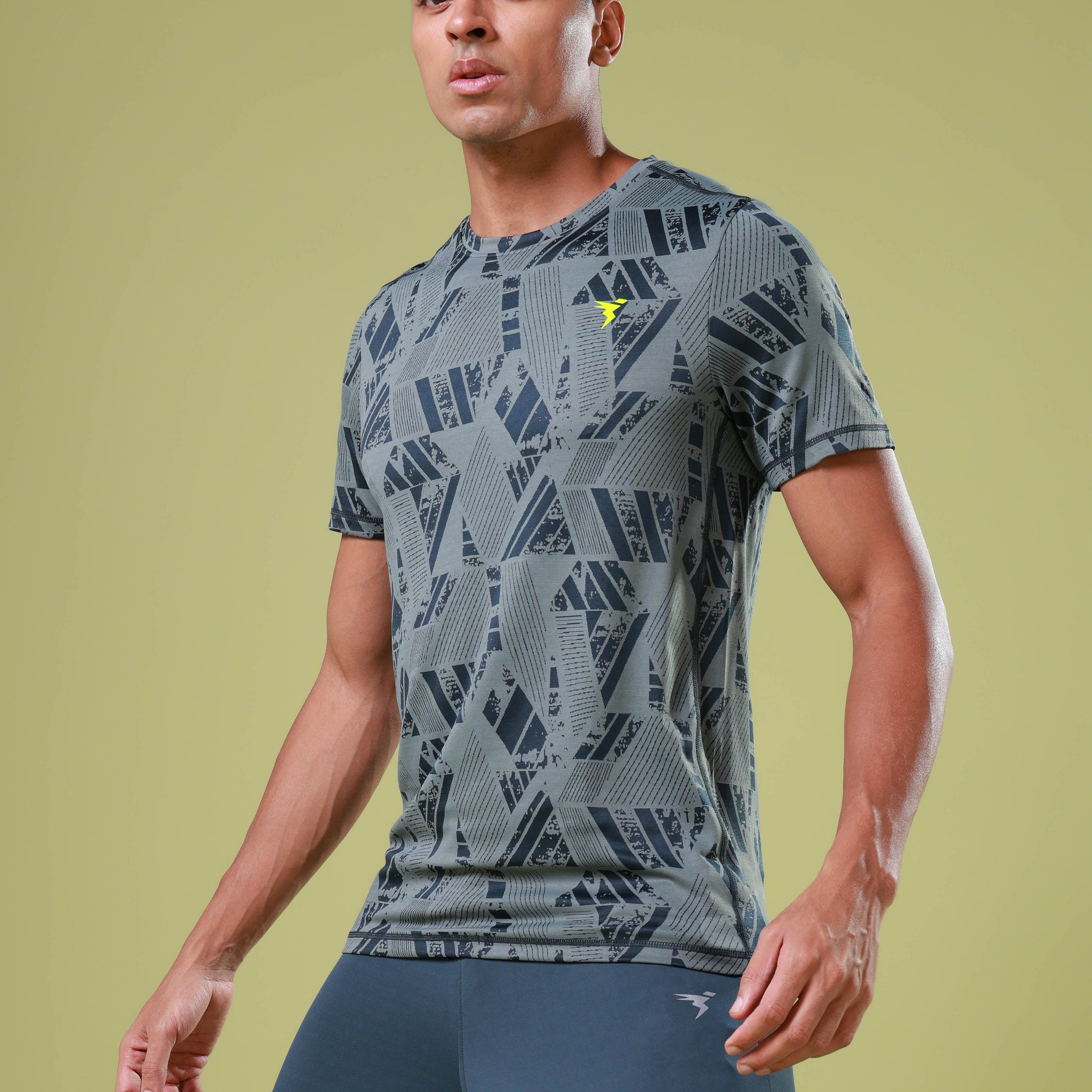 Men Jacquard Slim Fit Crew Neck T-shirt with DOUBLE COOL