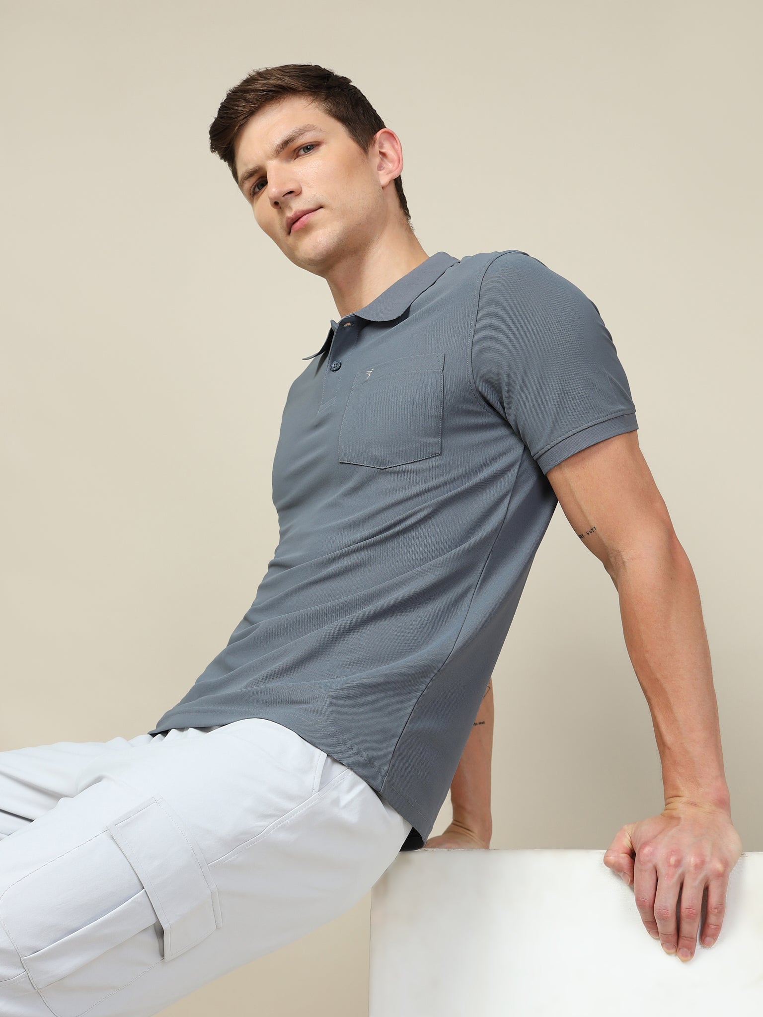 Men Solid Slim Fit Polo T-shirt with MATPIQ