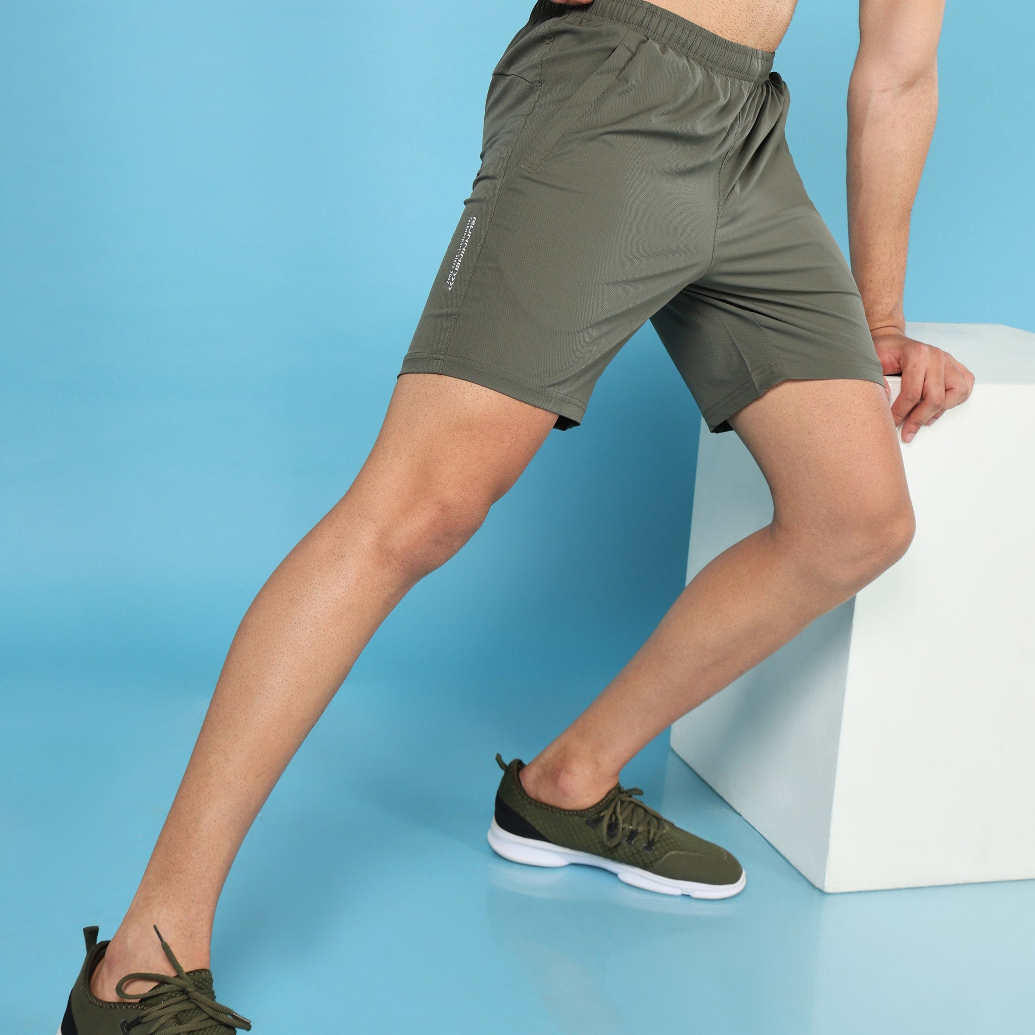 Men Solid Relax Fit Shorts with TECHNOLITE