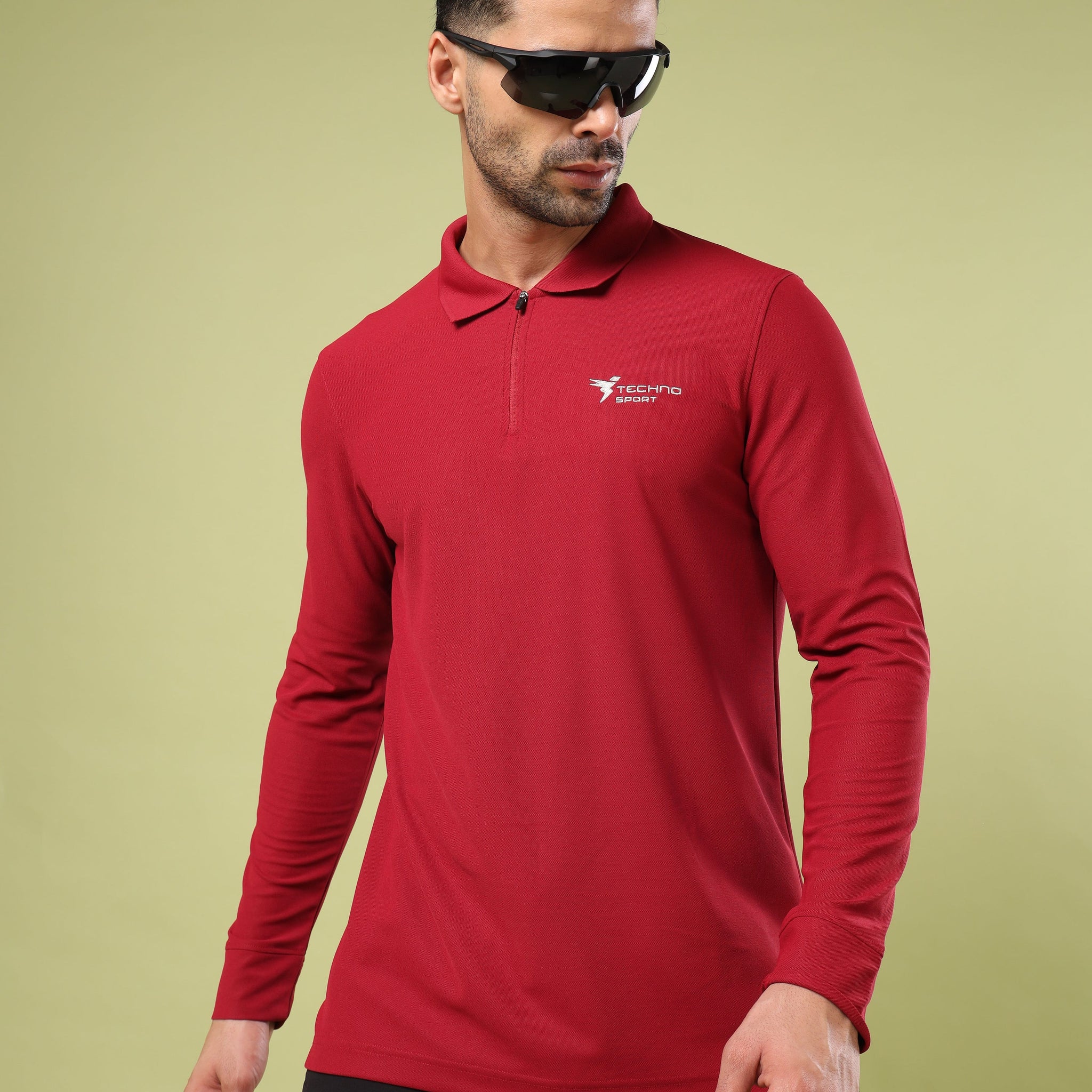 Men Solid Slim Fit Polo Sports T-shirt with MATPIQ