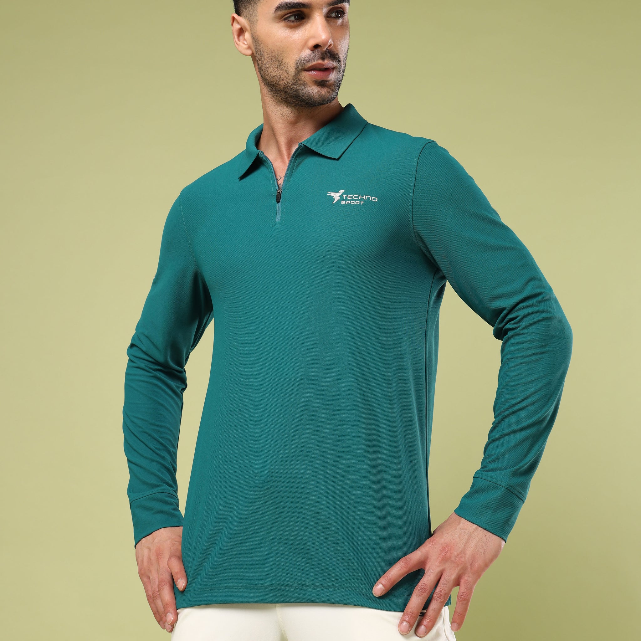 Men Solid Slim Fit Polo Sports T-shirt with MATPIQ