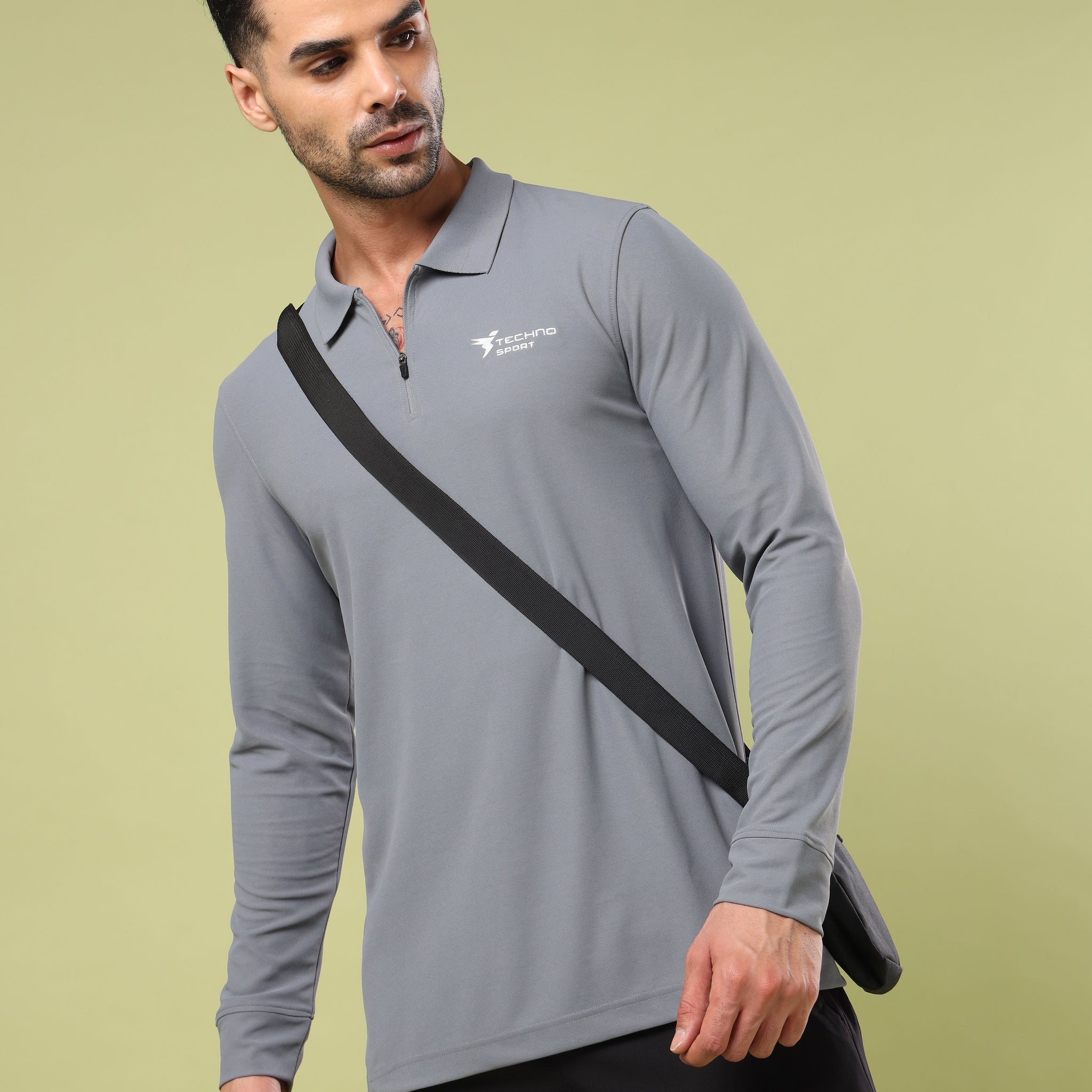 Men Solid Slim Fit Polo Sports T-shirt with MATPIQ