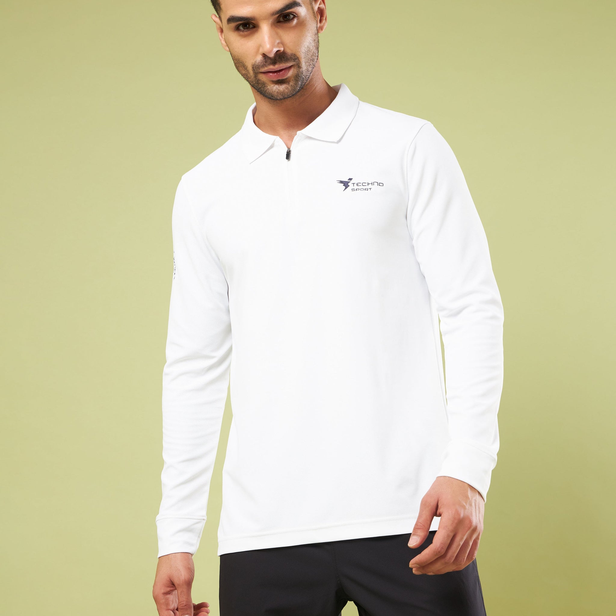 Men Solid Slim Fit Polo Sports T-shirt with MATPIQ