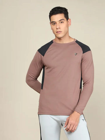 Men Colorblock Slim Fit Crew Neck T-shirt with TECHNO COOL+