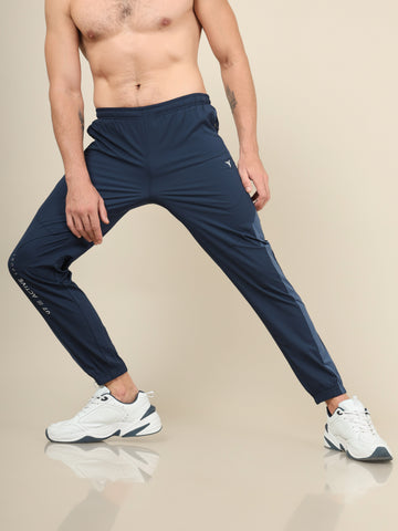 Men Solid Slim Fit Sports Joggers with TECHNOLITE