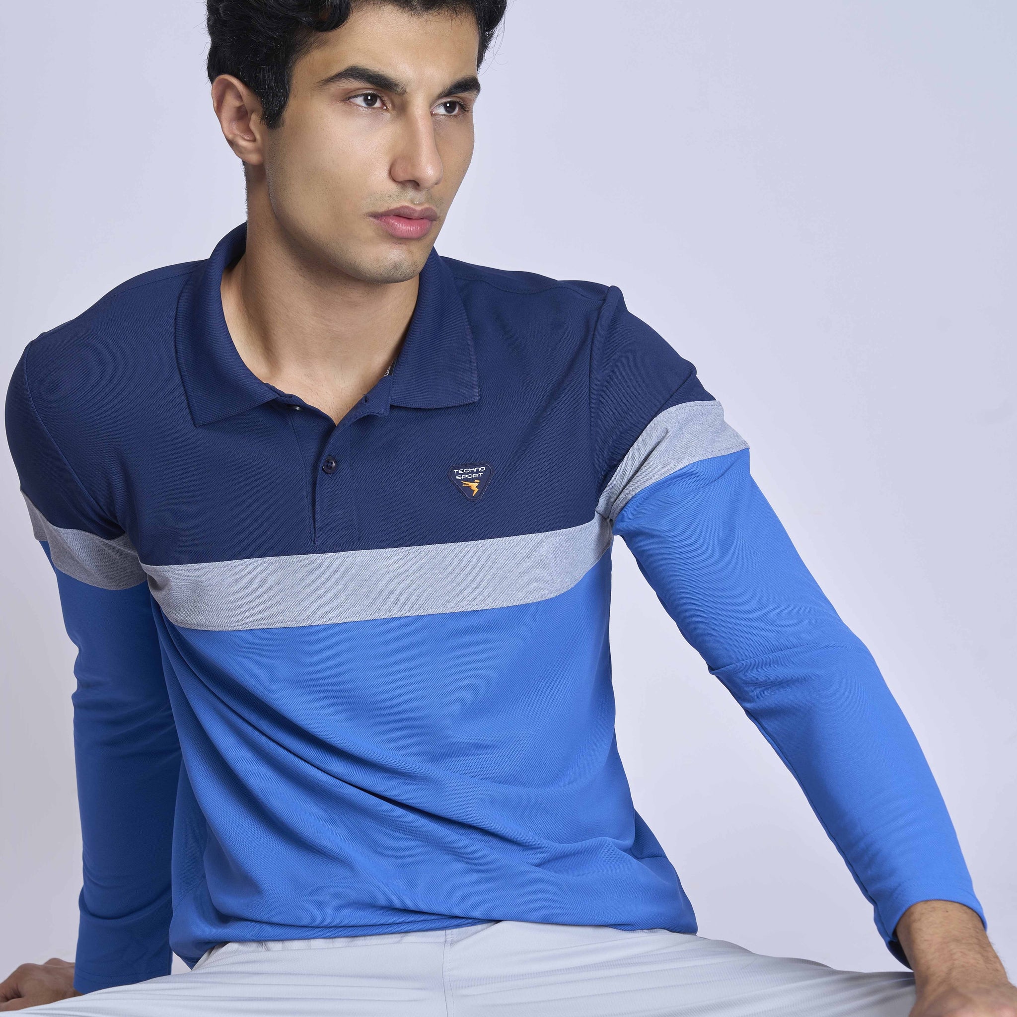 Men Colorblock Slim Fit Polo T-shirt with MATPIQ