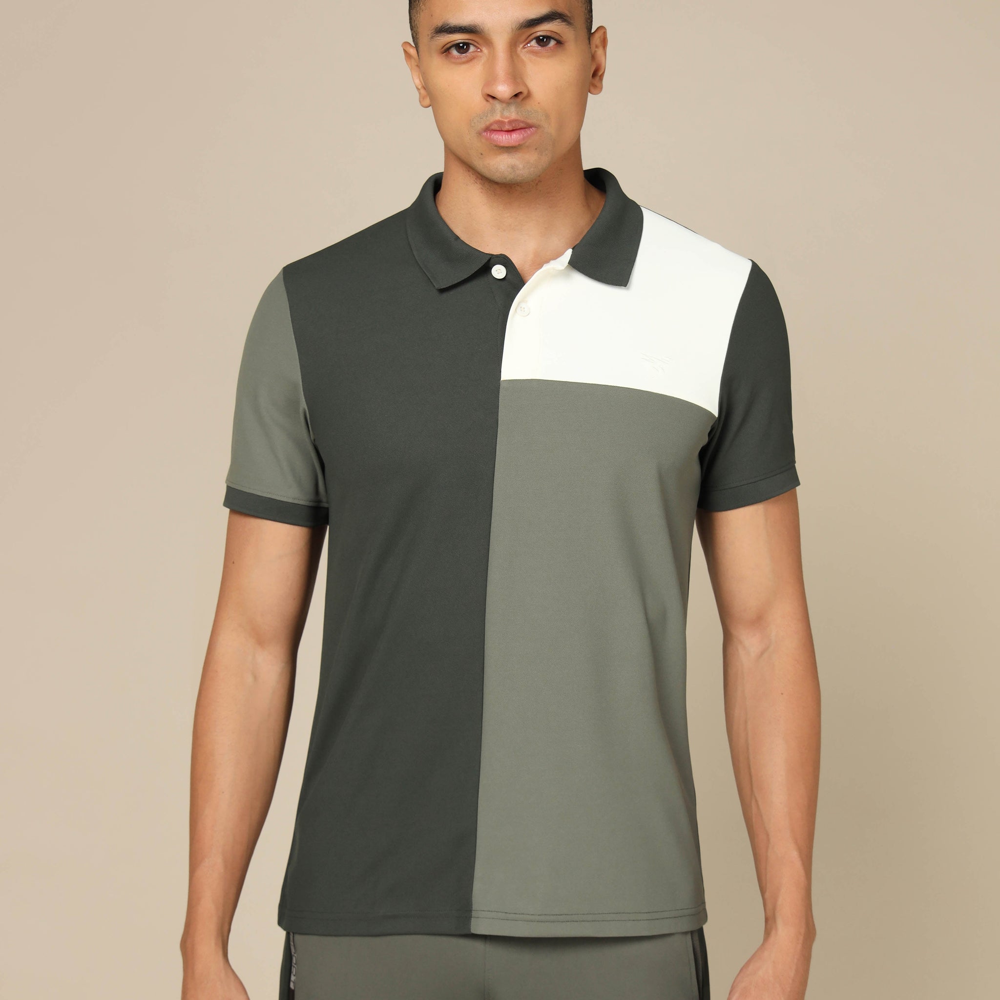 Men Colorblock Slim Fit Polo T-shirt with TECHNO COOL+