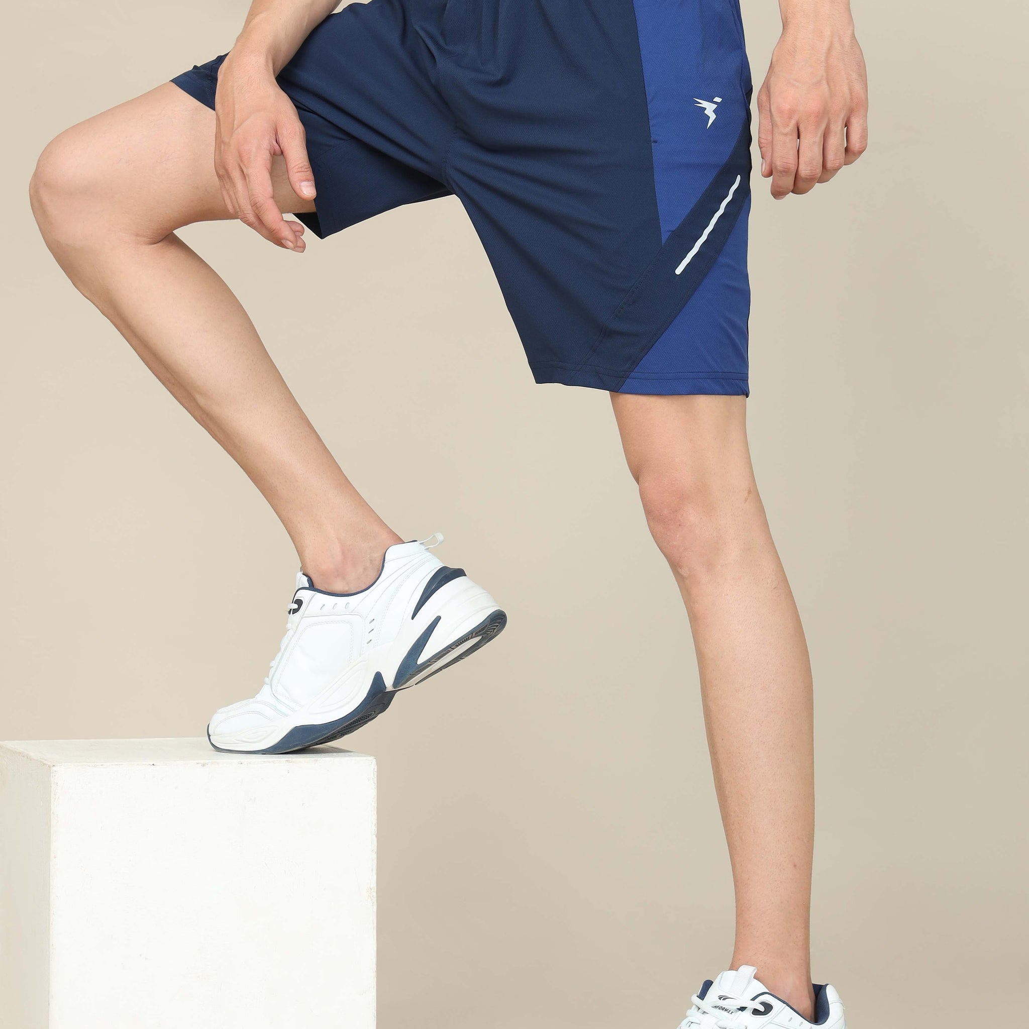 Men Colorblock Slim Fit Shorts with Lytra