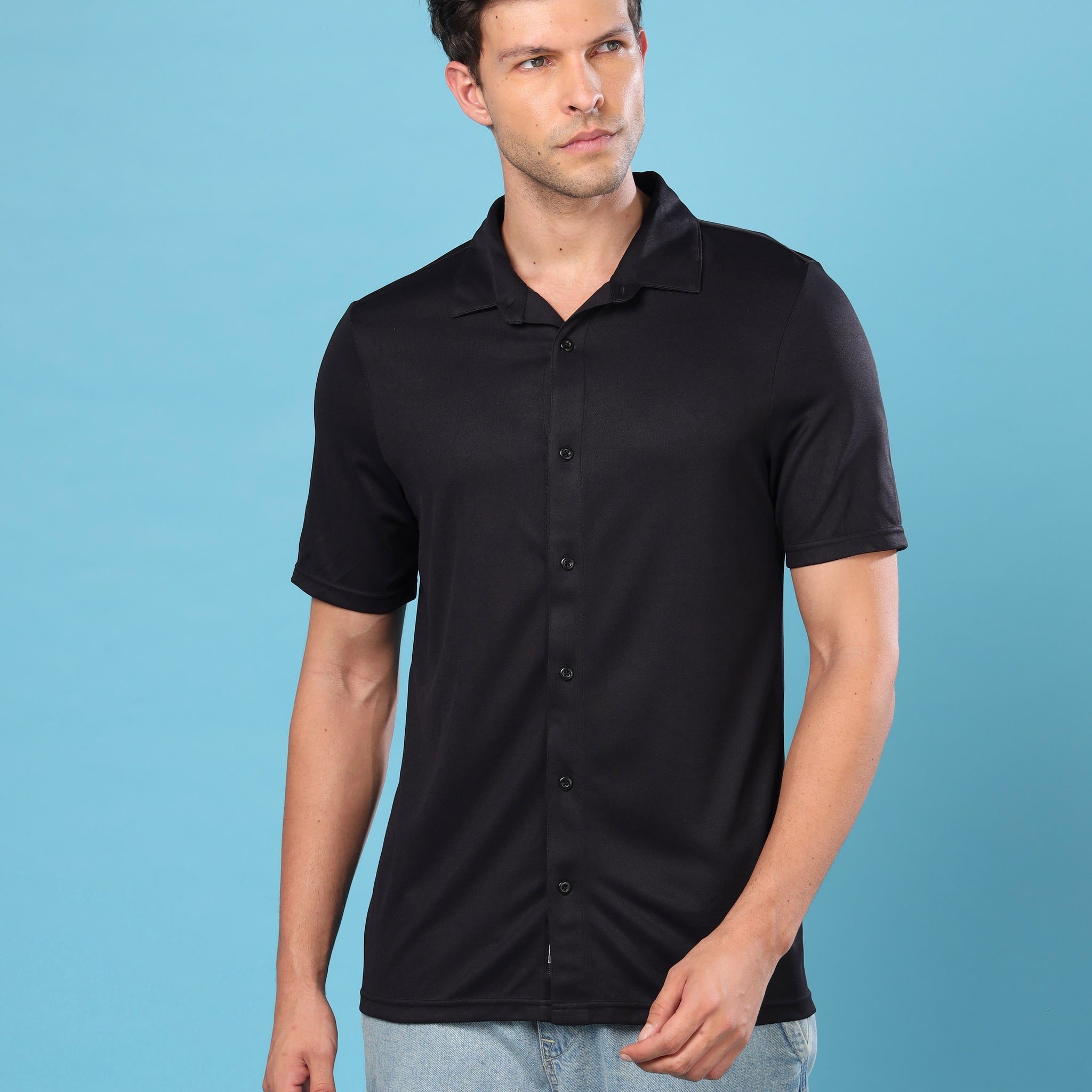 Men Solid Regular Fit Spread Collar Shirt with TECHNO COOL+