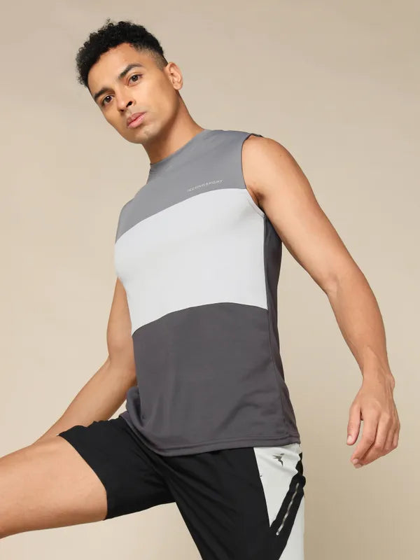 Men Colorblock Slim Fit Crew Neck Innerwear Vest with TECHNO COOL+