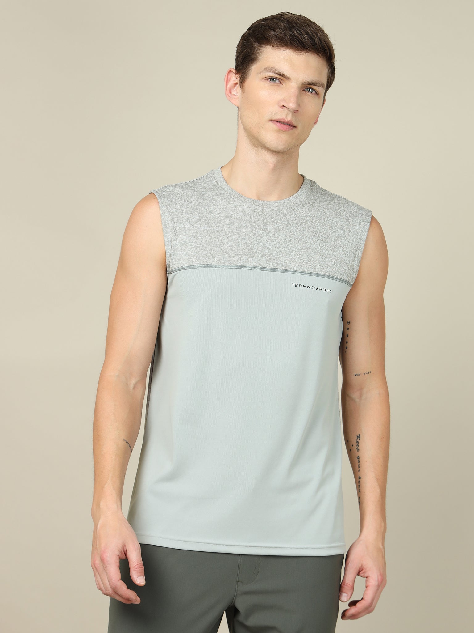 Men Colorblock Slim Fit Crew Neck Innerwear Vest with TECHNO COOL+