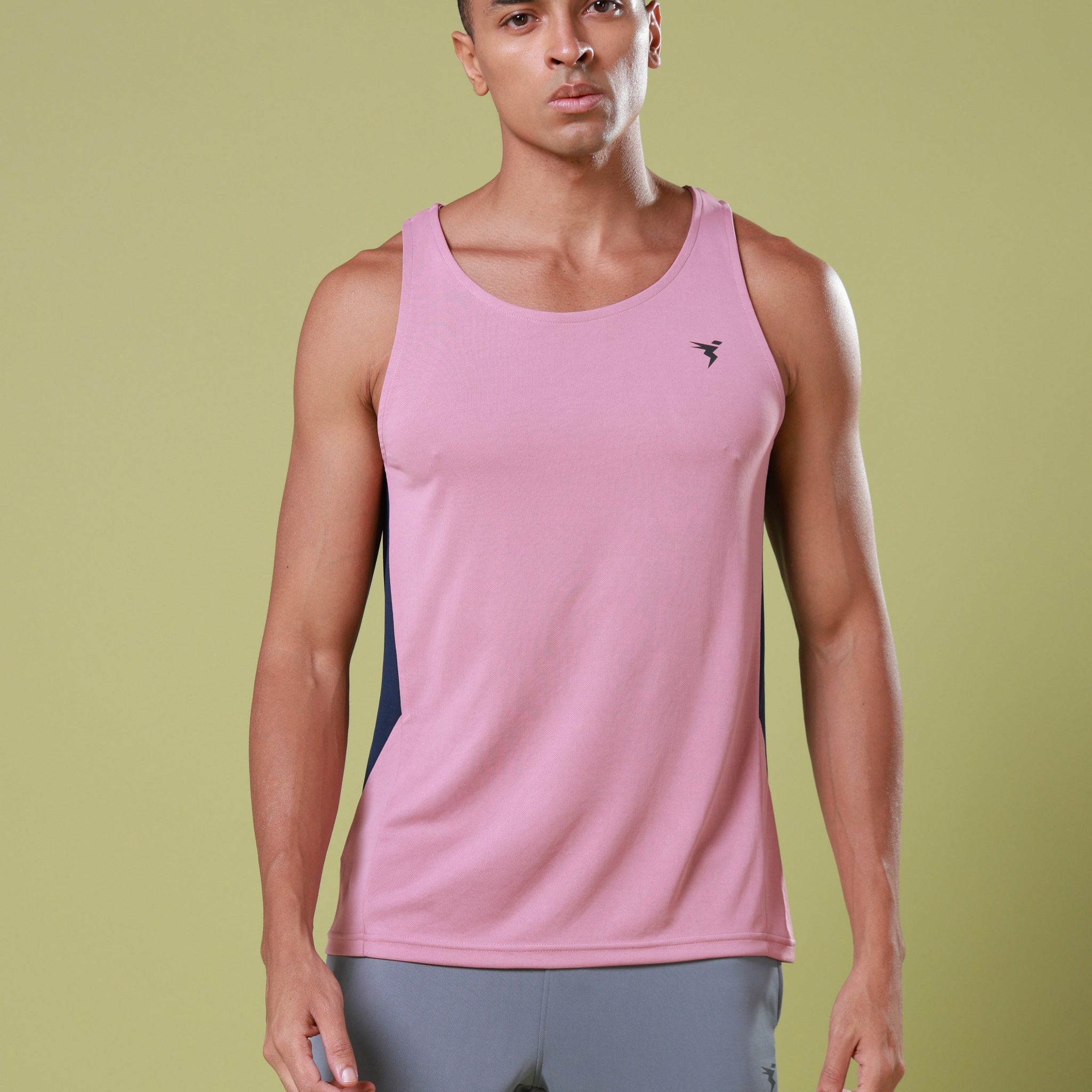 Men Solid Slim Fit Scoop Neck Sports Innerwear Vest with TECHNO COOL+