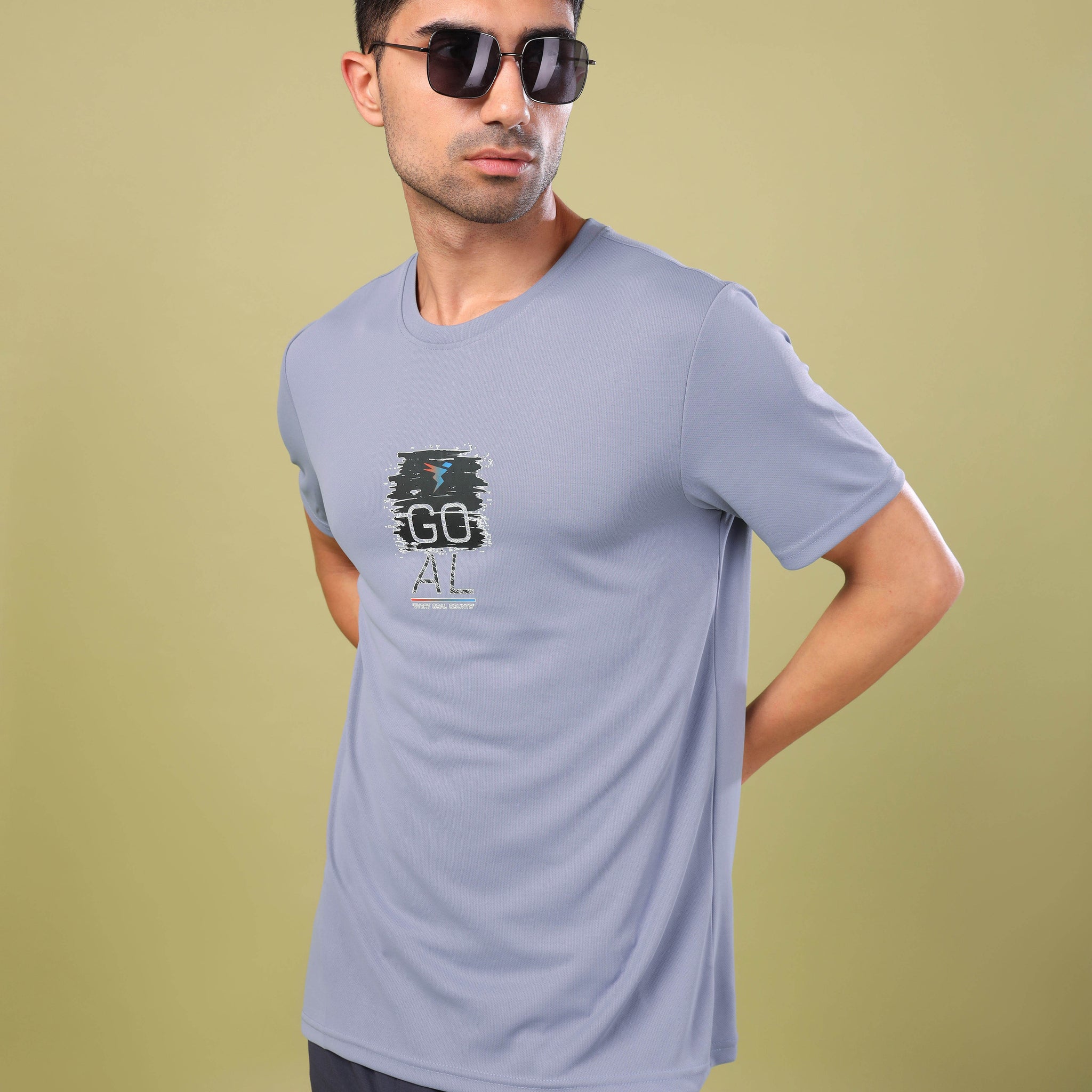 Men Printed Slim Fit Round Neck T-shirt with TECHNO COOL+