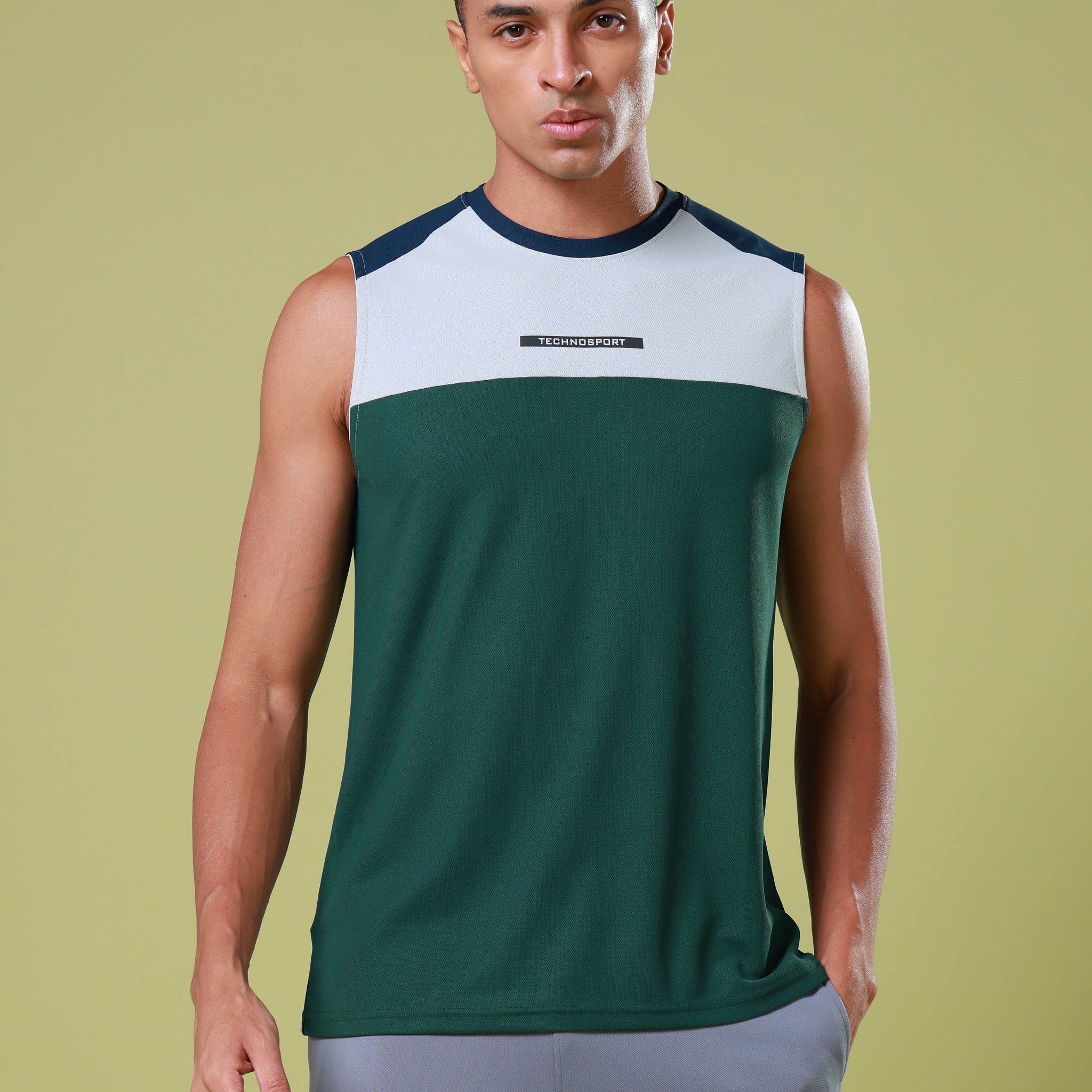 Men Colorblock Slim Fit Round Neck Sports Innerwear Vest with MATPIQ