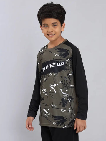 Boys Printed Slim Fit Crew Neck T-shirt with TECHNO COOL+