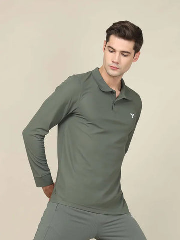 Men Solid Slim Fit Polo T-shirt with MATPIQ