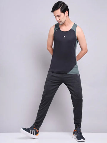 Men Colorblock Slim Fit Scoop Neck Innerwear Vest with TECHNO COOL+