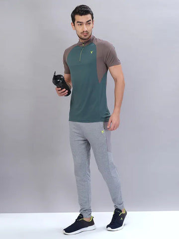 Men Colorblock Slim Fit Mock Neck T-shirt with TECHNO COOL+