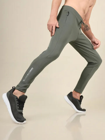 Men Solid Slim Fit Trackpants with ELASTO PLUS